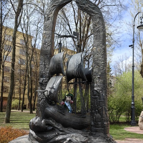 «Мы гуляем с дядей Петей!» семейная аудиоэкскурсия в Петербурге