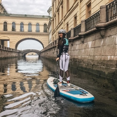 По каналам и Большой Неве на сапборде