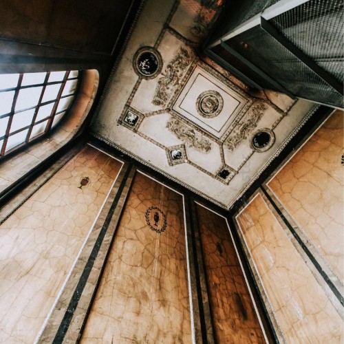 Секреты и лабиринты Петроградской стороны: дворы, парадные, легенды