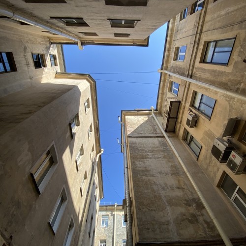 Стрит-арт и дворы Петербурга: авторская прогулка в группе