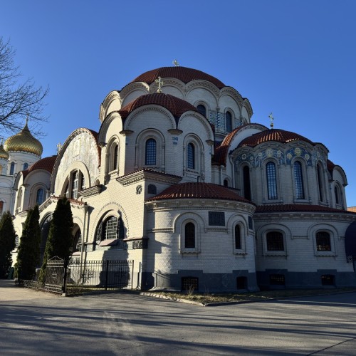 Все монастыри Петербурга: архитектурное путешествие