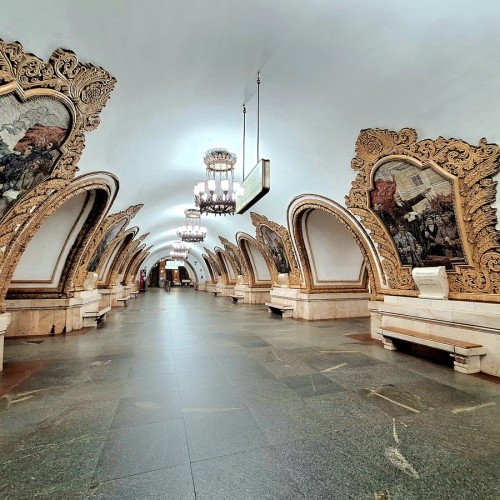 Машина времени в московском метро