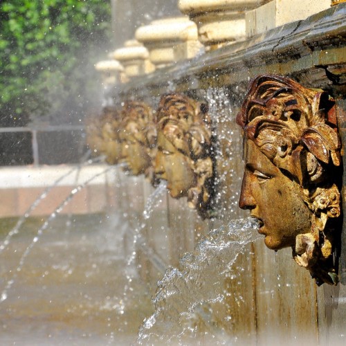 Фонтаны Петергофа: автобусная экскурсия из Петербурга