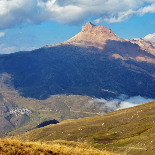 Выше облаков на 3760 метров на гору Шалбуздаг: треккинг налегке с проживанием в гостинице