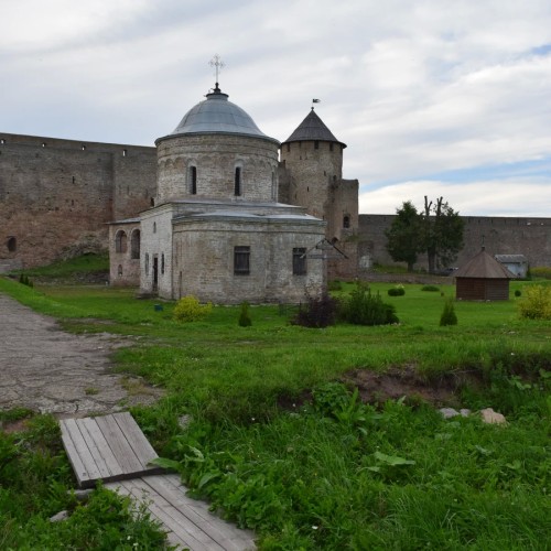 Из Петербурга — в приграничный Ивангород и его окрестности