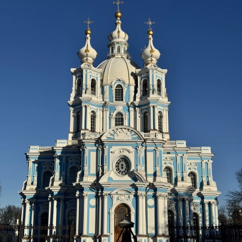 Все монастыри Петербурга: архитектурное путешествие