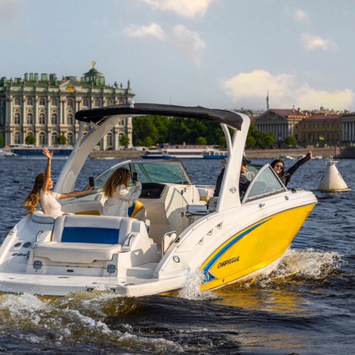 На морском катере — по просторам Невы и Финского залива