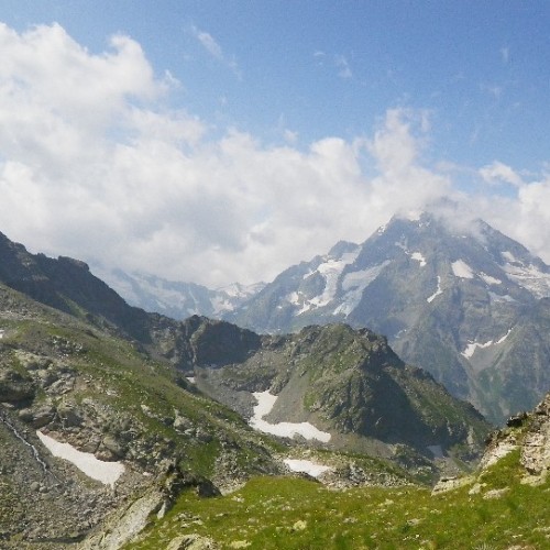Треккинг-тур в Архыз с комфортом: прогулки в горах налегке с проживанием в гостевом доме