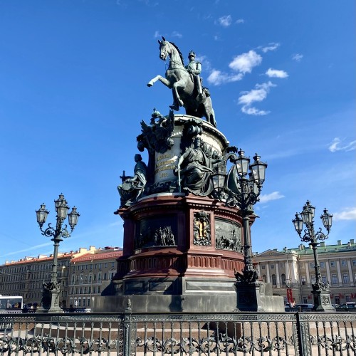 Вокруг Исаакиевского собора: от Николая I до Медного всадника