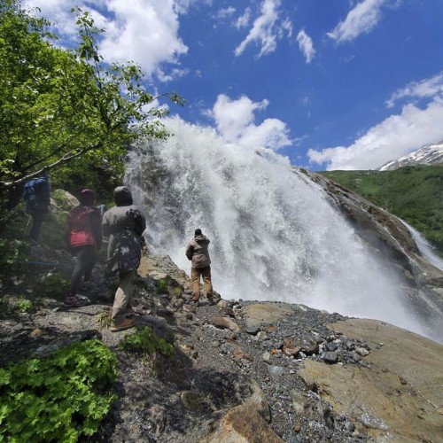 Лёгкий треккинг в горах Домбая с комфортом