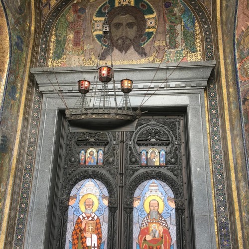 Город-крепость, город-порт: в Кронштадт на метеоре