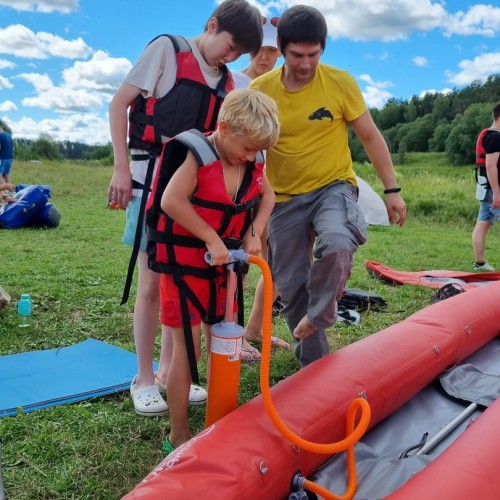 Течёт река Волга: лёгкий сплав на байдарках (всё включено)