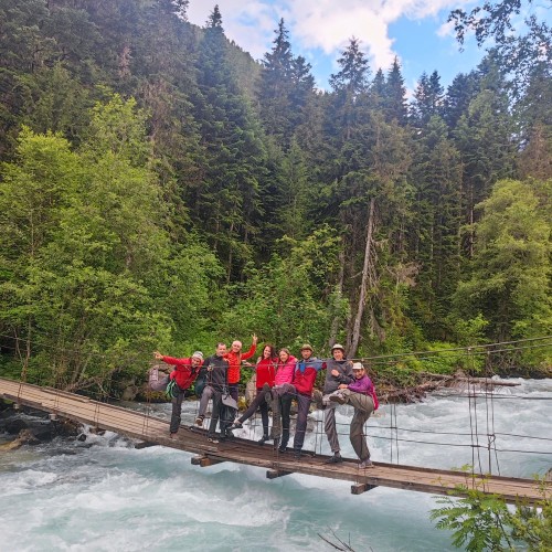 Трансформация в горах Сочи: практики с психологом, пикник, наблюдение за звёздами и фотосессия