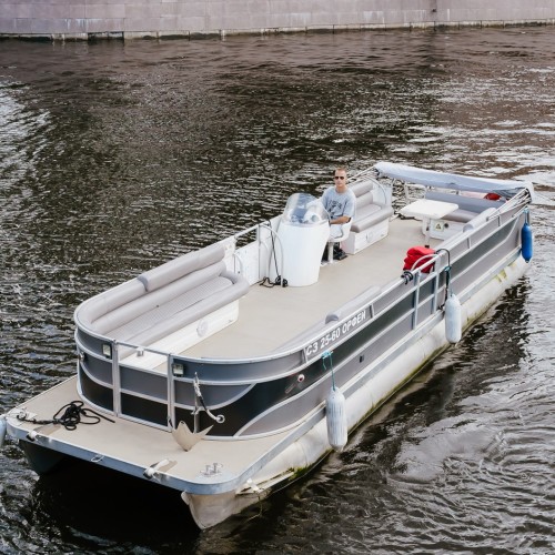 Салют на 9 мая — с воды