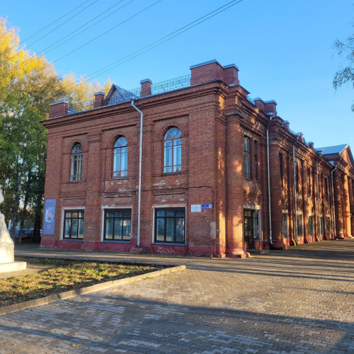 Вдоль по Гостинодворской улице
