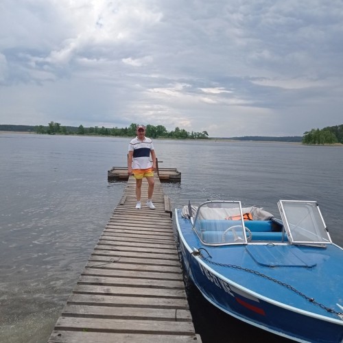 Перезагрузка на побережье Селигера с круизом по озеру и трансфером из Москвы (всё включено)