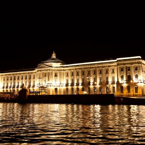 Прогулка со Смертью по Васильевскому острову