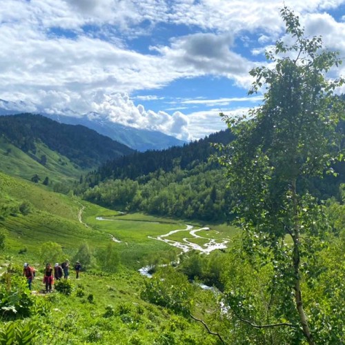 Больше треккинга и озёр в Архызе: без рюкзаков и с проживанием в гостинице