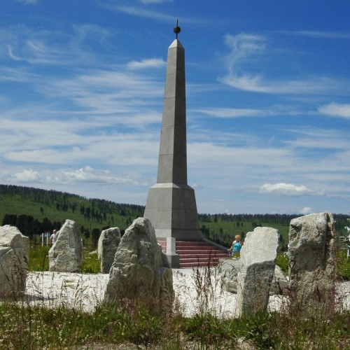 Автопутешествие по Горному Алтаю: Уймонская долина, Белуха и «каменные бабы» (мини-группа)