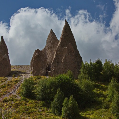 Всё лучшее на Кавказе — для вас: топ-локации, кухня, отдых на источниках, конная прогулка, рыбалка