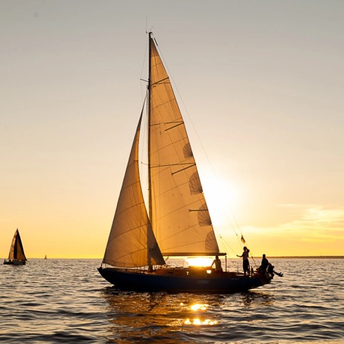 Прогулка на парусной яхте