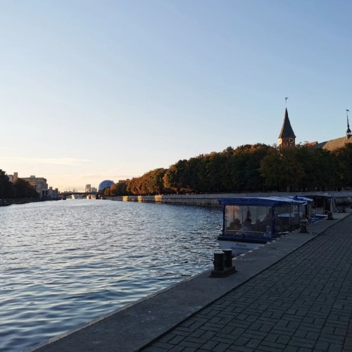 Обзорная экскурсия по Калининграду + речная прогулка на катере для желающих