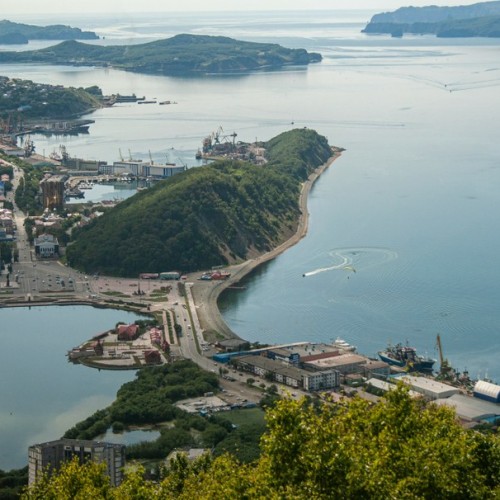 На Камчатку с вулканологом: VIP-экспедиция с прогулкой на вертолёте, рыбалкой, баней и деликатесами