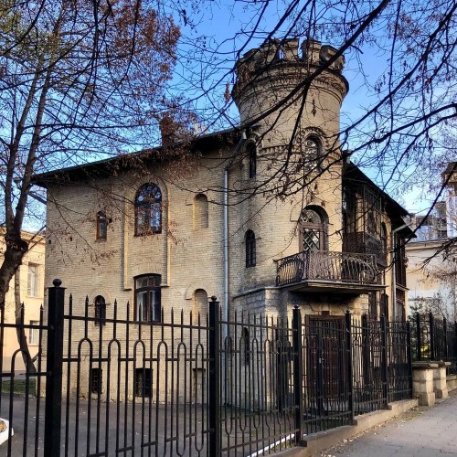 Виллы и дачи Кисловодска: истории о людях