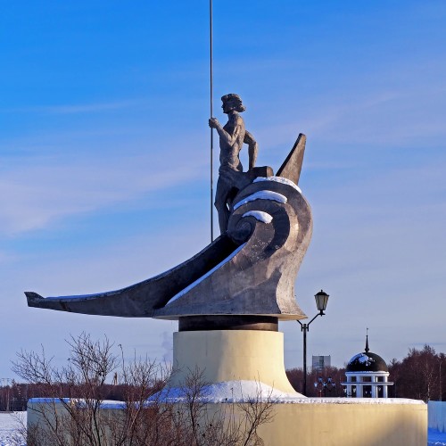 Петрозаводск в памятниках — традиционных и необычных