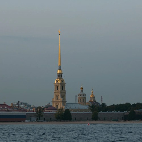 Полуденный выстрел у Петропавловской крепости