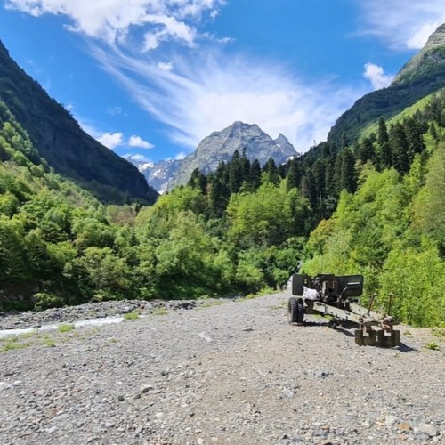 Прогулки по Домбаю: треккинги налегке к ущельям, горам и озёрам