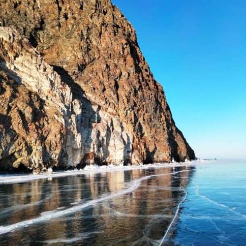 Побережье Прибайкальского национального парка зимой в мини-группе