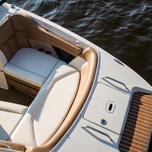 Путешествие по Неве и каналам на большом катере