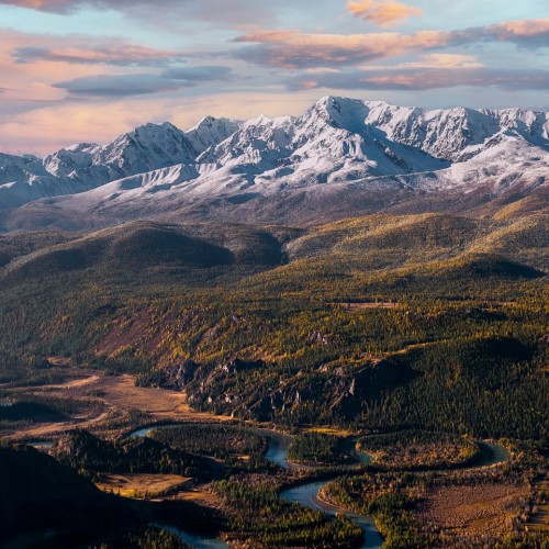 По знаковым местам Алтая с чаепитием у травницы и моторафтингом по Катуни
