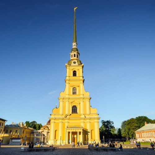 Петропавловская крепость: собор, тюрьма и старинные стены