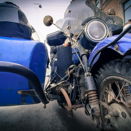 Советский Ленинград: прогулка на ретро-мотоцикле с коляской