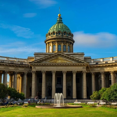 Однодневная групповая экскурсия по Петербургу и Петергофу на автобусе