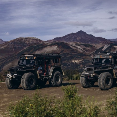 Океан впечатлений на Камчатке с фотографом: треккинги, спа, обед с видом на горы и ночь в глэмпинге