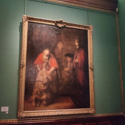 Охота за бриллиантами Екатерины II: забавная экскурсия-квест по Эрмитажу без гида