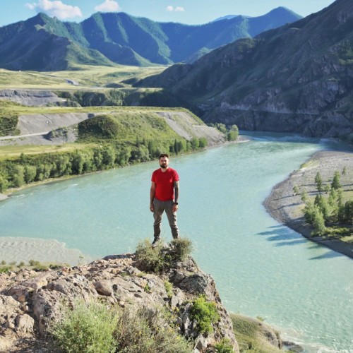 Алтай в красках мая: активное путешествие по знаковым локациям