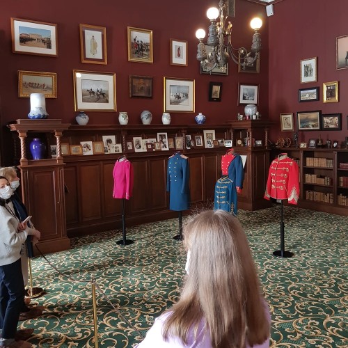 В Пушкин — по дворцам!