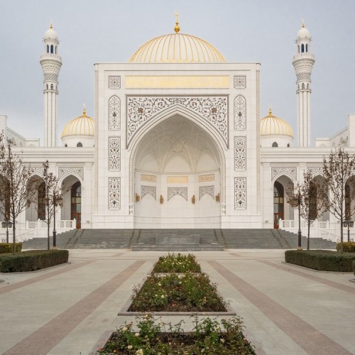 Горы, архитектура и кавказская кухня: главные жемчужины Ингушетии, Осетии и Чечни