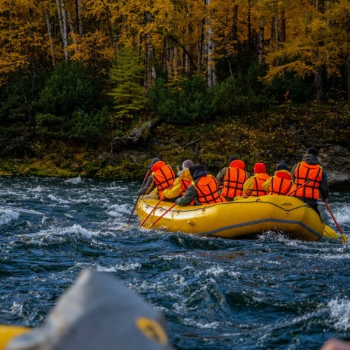 Туда, где горы дышат огнём: сплав, восхождение и джиппинг в мини-группе
