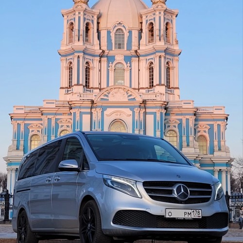 Львы Петербурга: новые приключения итальянцев в России