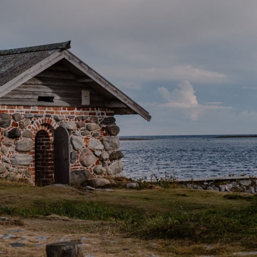 Путешествие на Соловки: погружение в историю, прогулки на катере, лодке и пешком