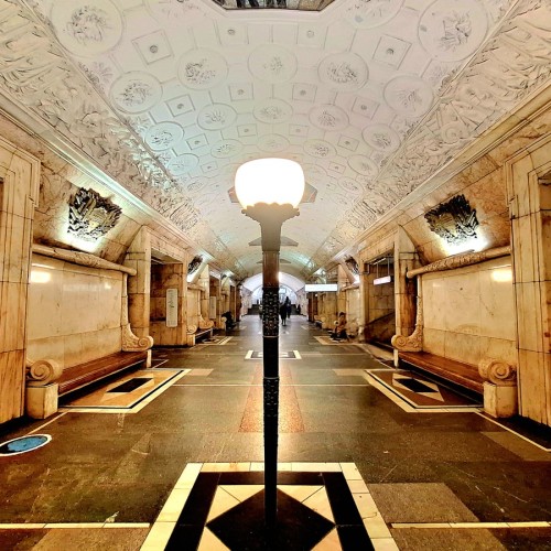 Машина времени в московском метро