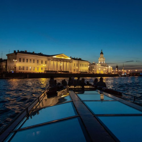 По Петербургу на теплоходе: реки, каналы и развод мостов