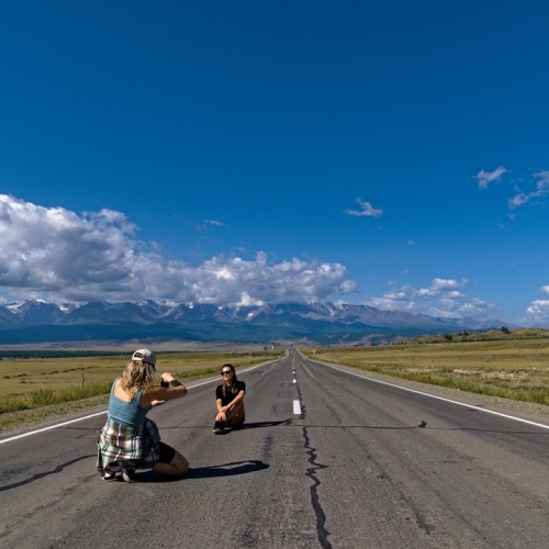 Майские на Алтае в сезон цветения маральника с ежедневными прогулками (всё включено)