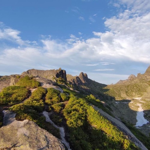 Таёжные водопады парка «Ергаки»: треккинг налегке с ночёвками в палатках