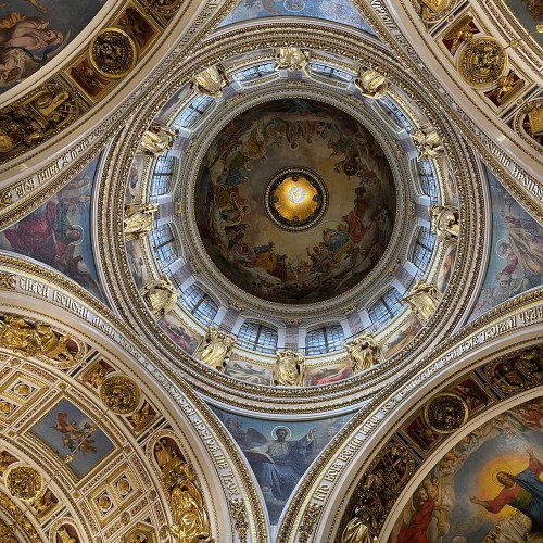 По линиям судеб: «бриллиантовая» улица и Исаакиевский собор